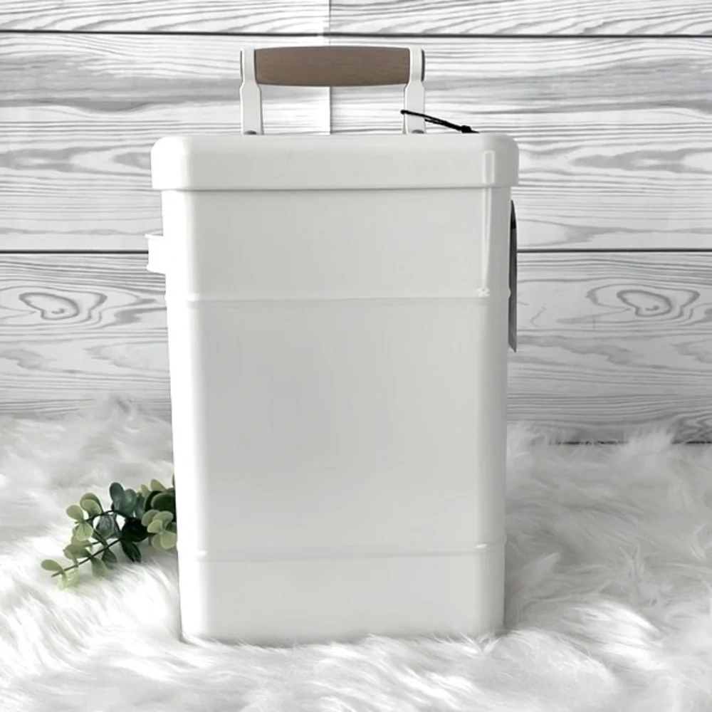 Laundry Detergent Holder‎ w/ Scoop